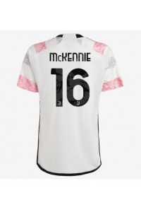 Juventus Weston McKennie #16 Jalkapallovaatteet Vieraspaita 2023-24 Lyhythihainen